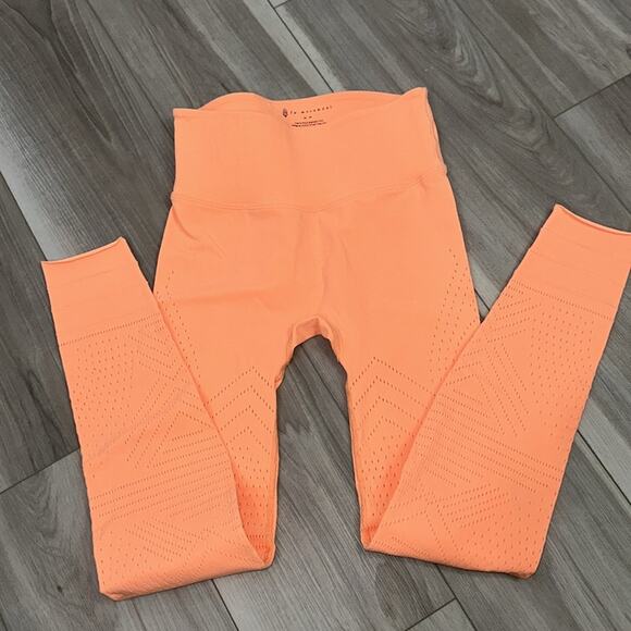 Free people movement leggings self hem ecology neon orange size medium - Picture 4 of 8